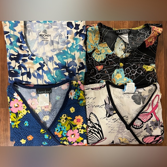Bundle of 4 Printed Scrub Tops, XS - Picture 1 of 13